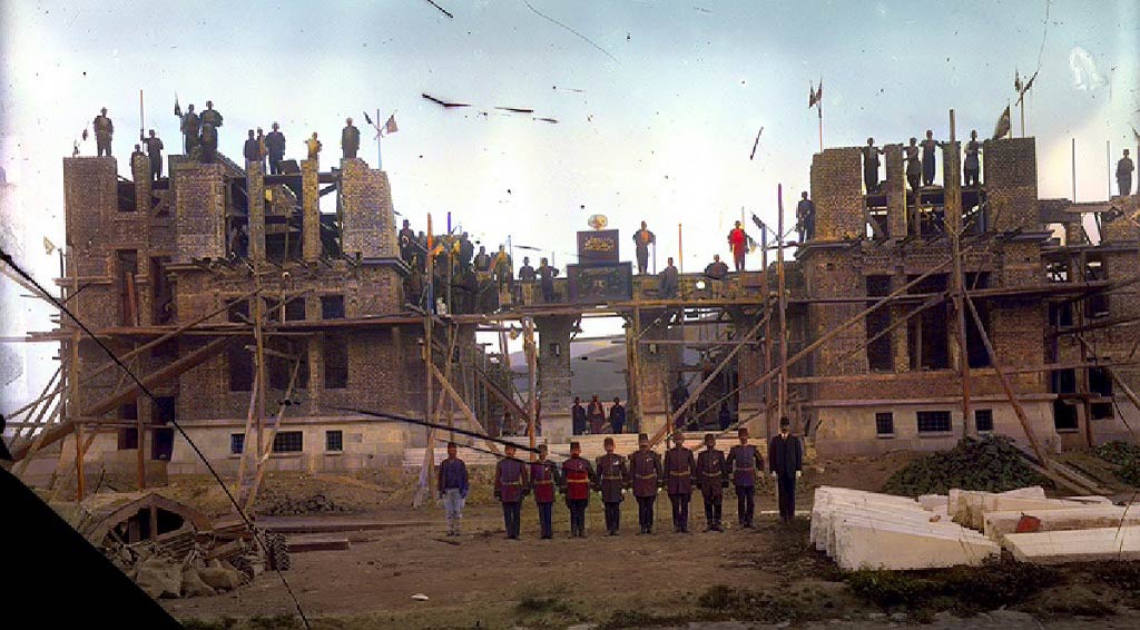 Oficerski during its construction in 1909